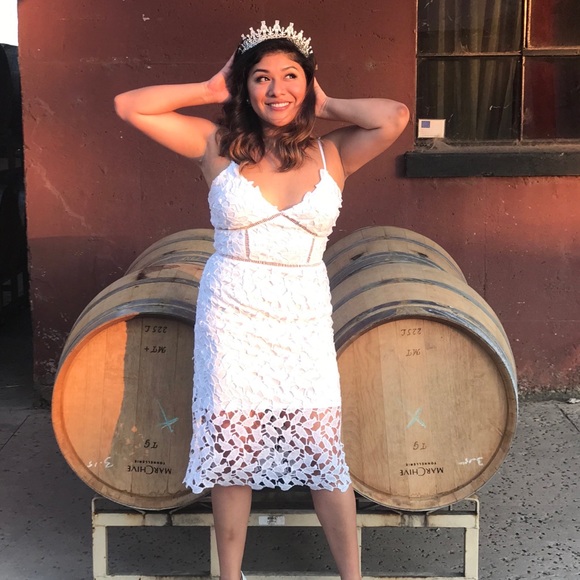 Like new, white party dress! - Picture 2 of 2